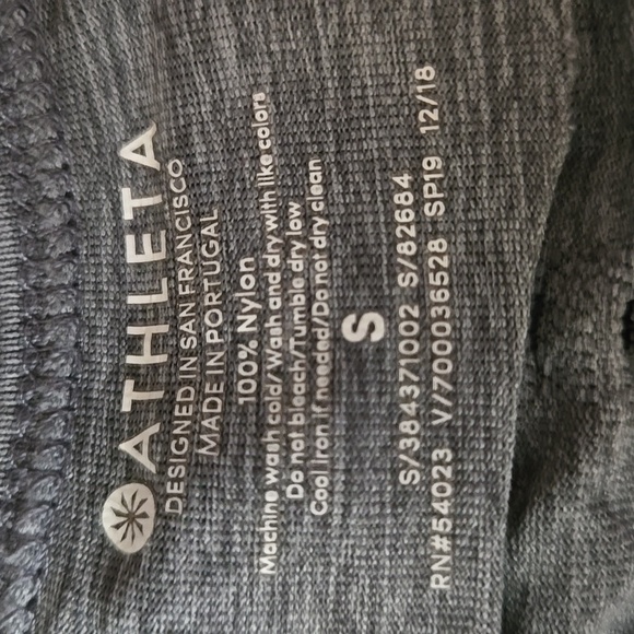 Athleta Grey Long Sleeve Shirt, Women's Small, Great Condition - Picture 3 of 9